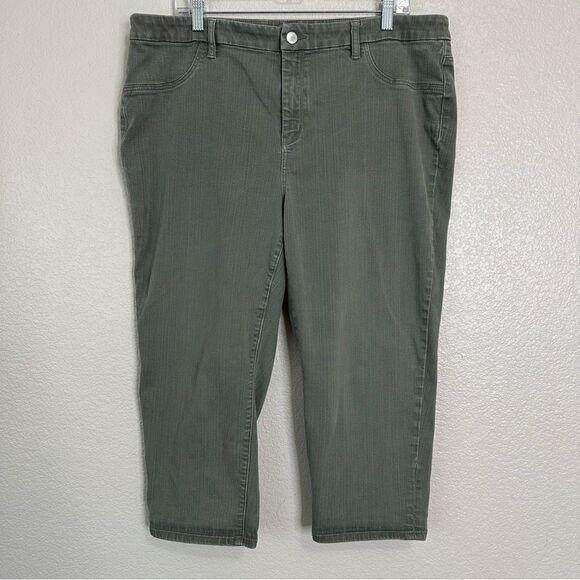 Chico’s Denim Reed Green Capri Jeans, Size 16 - Picture 1 of 12